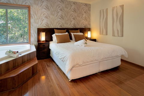 Lake Weyba Cottages - Great Ocean Road Tourism 3