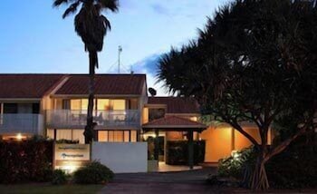 Peregian Court Resort - Great Ocean Road Tourism 0