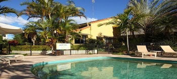 Peregian Court Resort - Great Ocean Road Tourism 1