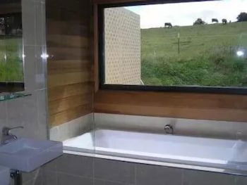 Gooromon Park Cottages - Great Ocean Road Tourism 5