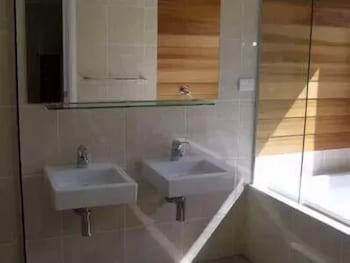 Gooromon Park Cottages - Great Ocean Road Tourism 4