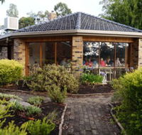 Magdala Motor Lodge  Lakeside Restaurant - Great Ocean Road Tourism