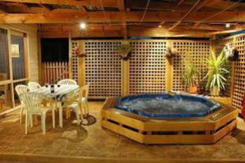 Woodland By The Bay & Puddleduck Cottage - Great Ocean Road Tourism 0