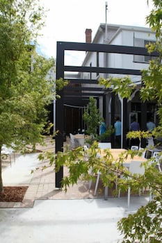 Crossroads Hotel Narrabri - Great Ocean Road Tourism 2