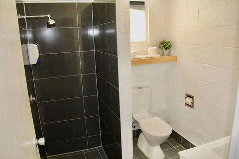 Hideaway Noosa Men Only Beach Resort - Great Ocean Road Tourism 3