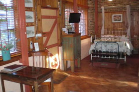 Eagle Foundry Bed & Breakfast - Great Ocean Road Tourism 5