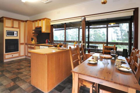 Lavender Farm - Great Ocean Road Tourism 6