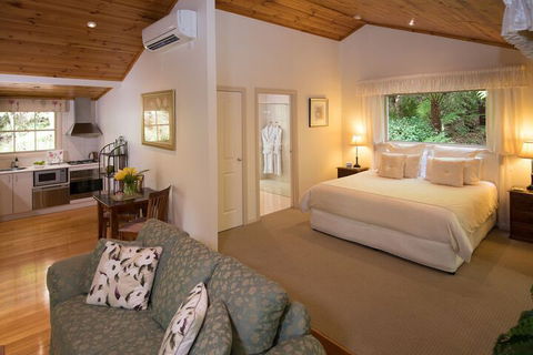 Myers Creek Cascades Luxury Cottages - Great Ocean Road Tourism 7