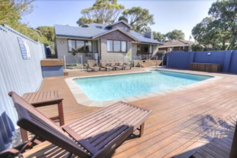 Waikiki Beach Bed & Breakfast - Great Ocean Road Tourism 3