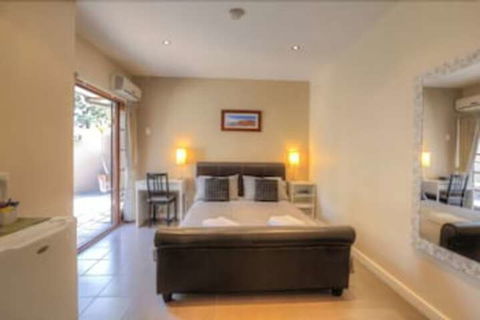 Waikiki Beach Bed & Breakfast - Great Ocean Road Tourism 5