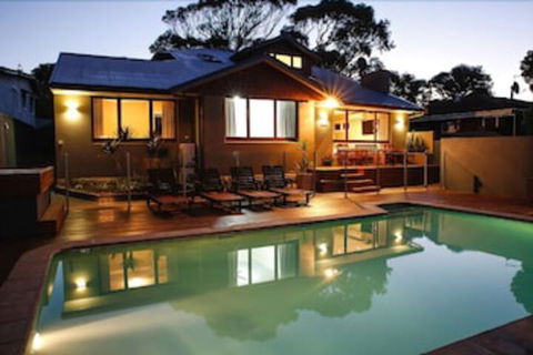 Waikiki Beach Bed & Breakfast - Great Ocean Road Tourism 2