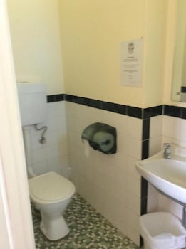 The New Whyalla Hotel - Great Ocean Road Tourism 0