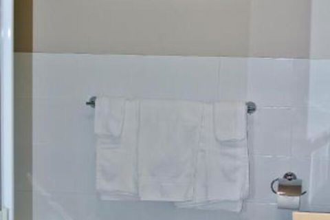 Pier Number 10 - Great Ocean Road Tourism 5