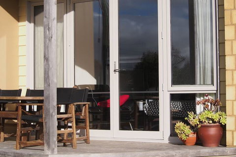 Sow And Piglets Guesthouse - Great Ocean Road Tourism 2