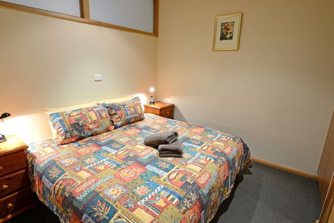 Falls Creek Country Club - Great Ocean Road Tourism 0