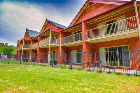 Murray Waters Motor Inn & Apartments - Great Ocean Road Tourism 3