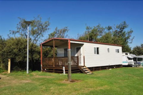 NRMA Stockton Beach Holiday Park - Great Ocean Road Tourism 3