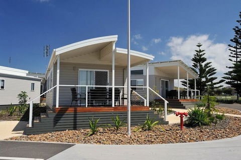 NRMA Stockton Beach Holiday Park - Great Ocean Road Tourism 1