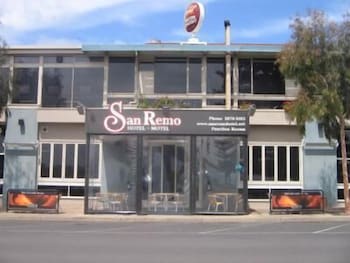 San Remo Hotel Motel - Great Ocean Road Tourism 1