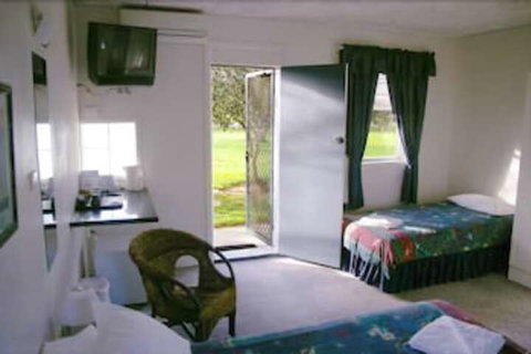 Jugiong Motor Inn - Great Ocean Road Tourism 5