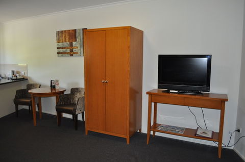Sundowner Hotel Motel - Great Ocean Road Tourism 3