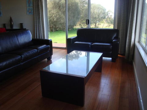 Absolute Waterfront Cottage - Great Ocean Road Tourism 2