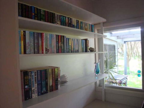 Absolute Waterfront Cottage - Great Ocean Road Tourism 1