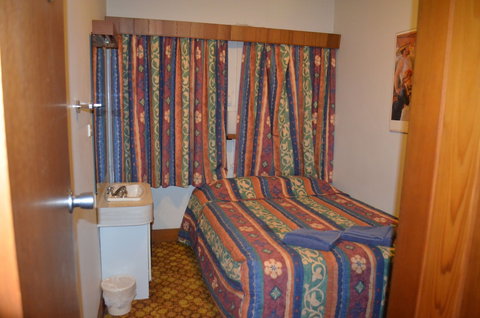 Monarch Motel Hotel - Great Ocean Road Tourism 3