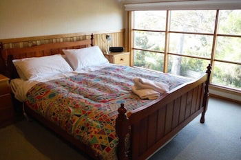 81 On Freycinet - Great Ocean Road Tourism 1