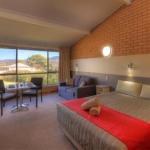 Tenterfield Motor Inn - Great Ocean Road Tourism 0