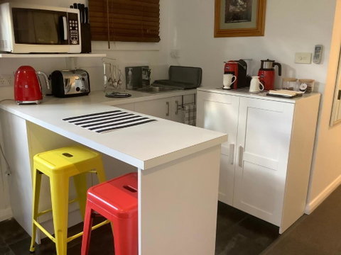 Petite Provence Cottage - Great Ocean Road Tourism 6