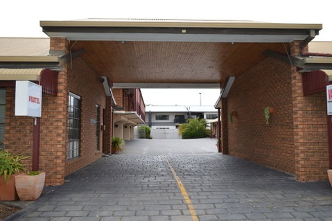 The Cottage Motor Inn Albury - Great Ocean Road Tourism 2