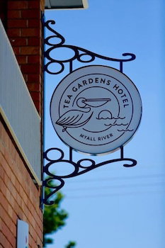 Tea Gardens Hotel - Great Ocean Road Tourism 0