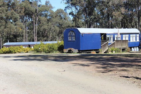 Krinklewood Cottage & Train Carriages - Great Ocean Road Tourism 1