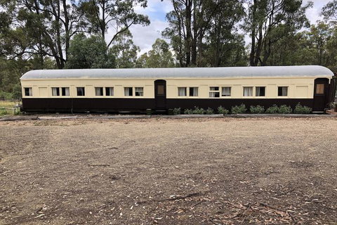 Krinklewood Cottage & Train Carriages - Great Ocean Road Tourism 4