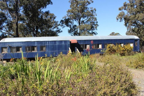 Krinklewood Cottage & Train Carriages - Great Ocean Road Tourism 6