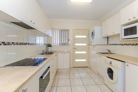 Como Apartments Gladstone - Great Ocean Road Tourism 4