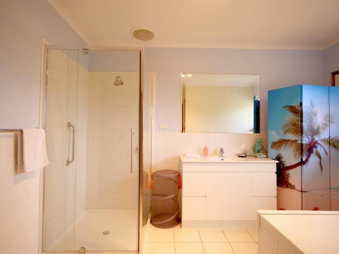 Salty Air Apartments Kingscote Kangaroo Island - Great Ocean Road Tourism 6