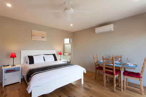 Silversands Beach Cottage - Great Ocean Road Tourism 4