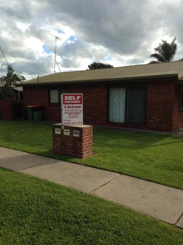 7 Melbourne Street - Great Ocean Road Tourism 5