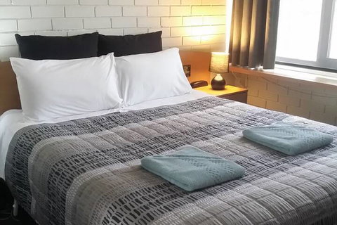 White Manor Motel - Great Ocean Road Tourism 2