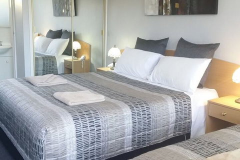 White Manor Motel - Great Ocean Road Tourism 1