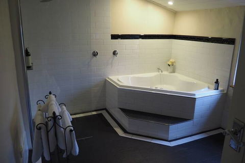 Cobblers Cottage B & B Accommodation - Great Ocean Road Tourism 5