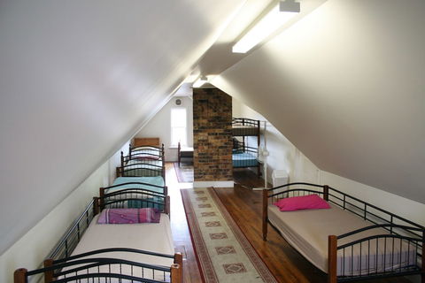 Arthouse Hostel - Great Ocean Road Tourism 0