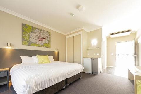 Cowra Services Club Motel - Great Ocean Road Tourism 3