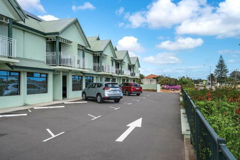 Geraldton Motor Inn - Great Ocean Road Tourism 1