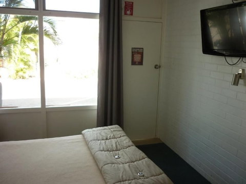 Park Beach Hotel Motel - Great Ocean Road Tourism 5