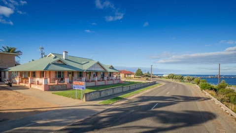 Kangaroo Island Seaview Motel - Great Ocean Road Tourism 1