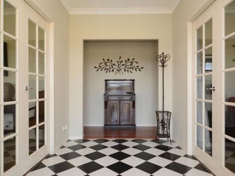 Silver Springs (4br) Cottage With Wifi Views Olives & Space . Fireplace Views Olives & Space - Great Ocean Road Tourism 4