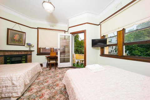 East Sydney Hotel - Great Ocean Road Tourism 7